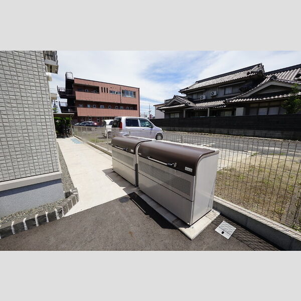 現地周辺 (ごみステーション)