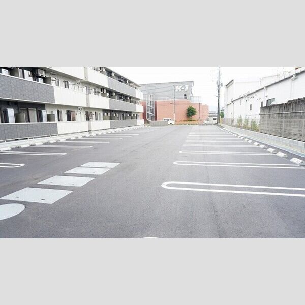 駐車場 (駐車場)