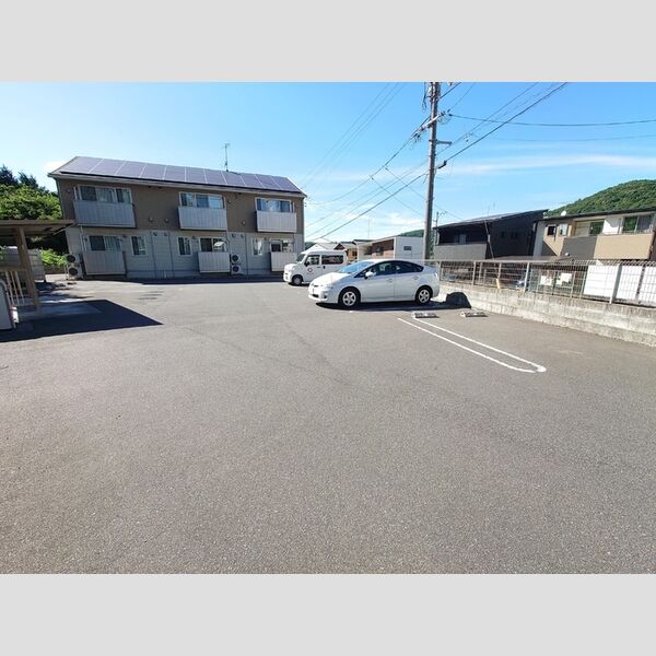 駐車場 (駐車場)