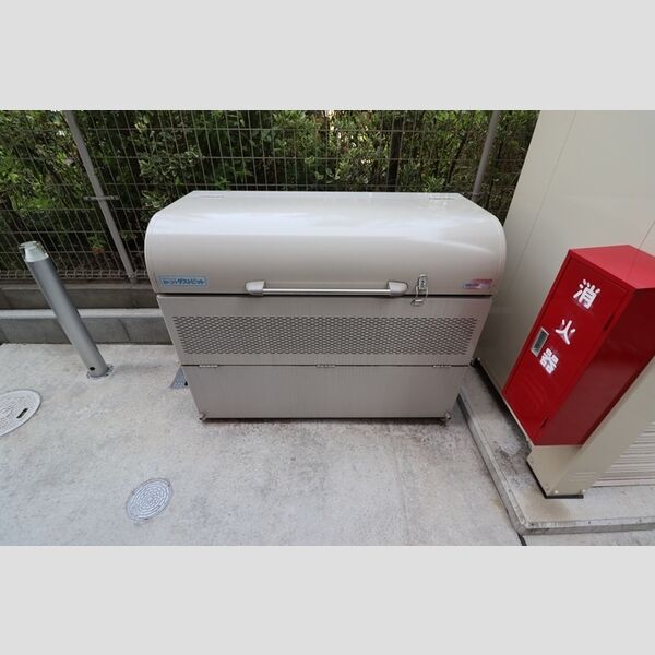 現地周辺 (ゴミステーション)