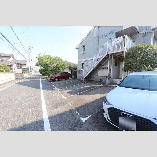 駐車場 (駐車場)