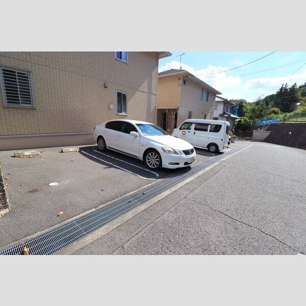 駐車場 (駐車場)