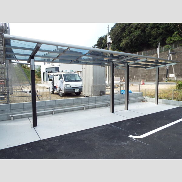 現地周辺 (駐輪場)