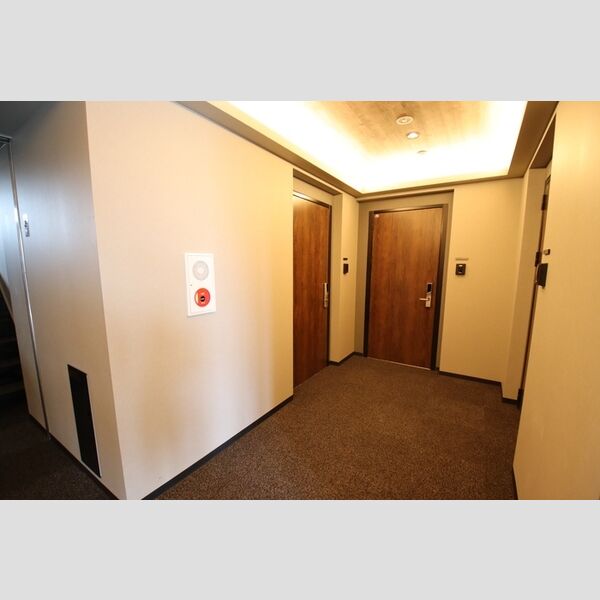 現地周辺 (共用廊下)