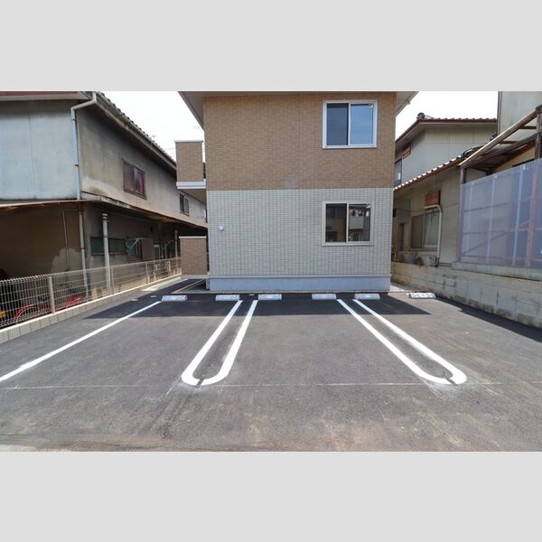 駐車場 (駐車場)