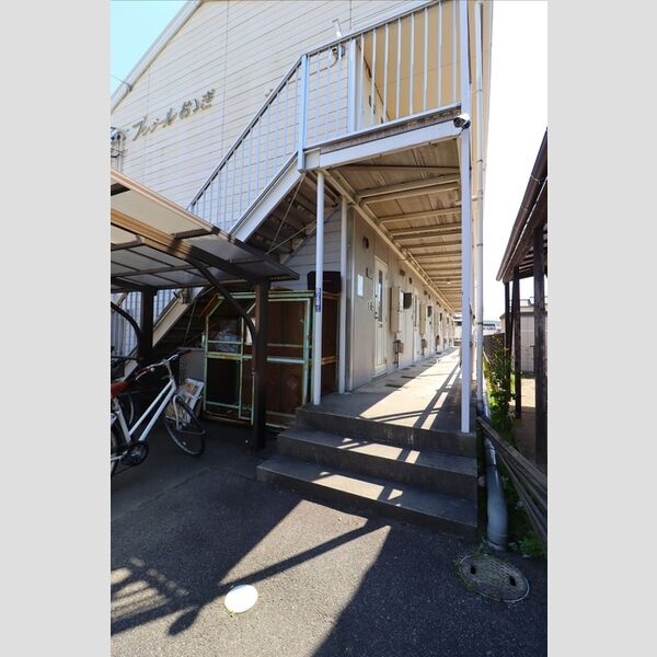 エントランス (エントランス)