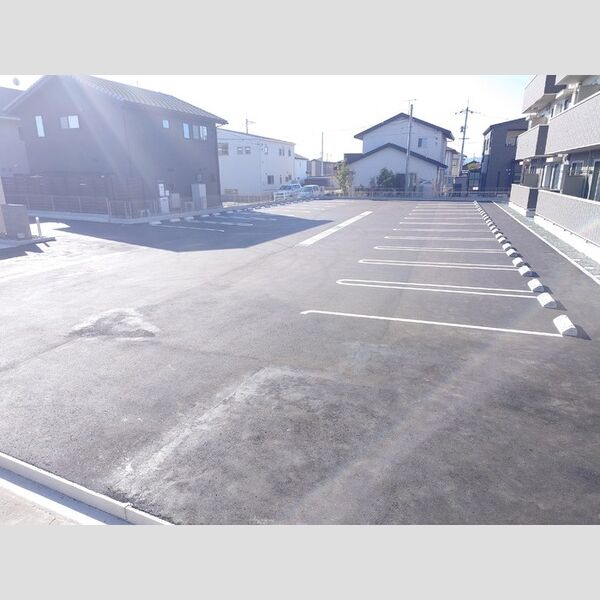 駐車場 (駐車場)