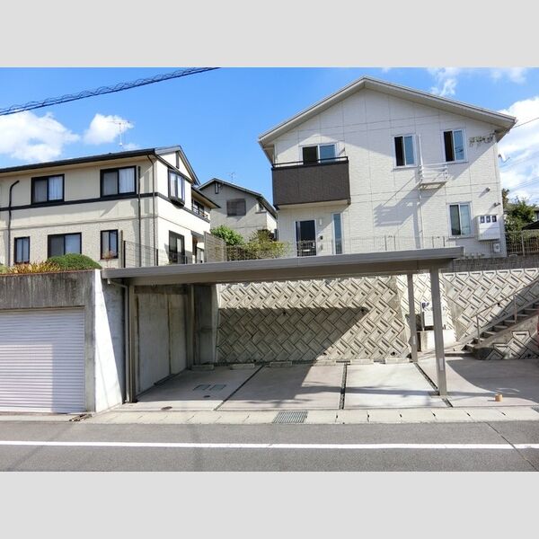 駐車場 (カーポート付き駐車場)