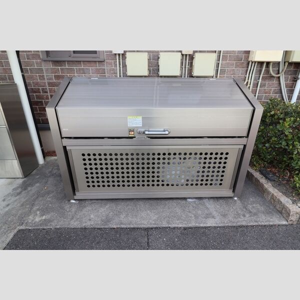 現地周辺 (ゴミステーション)