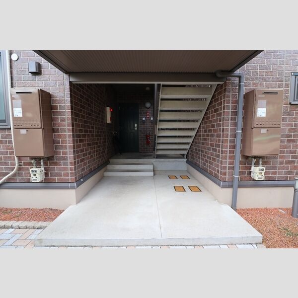 エントランス (エントランス)