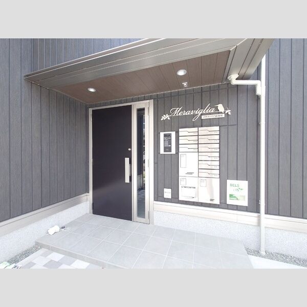 エントランス (エントランス)