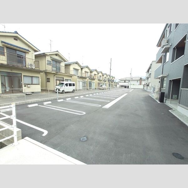 駐車場 (駐車場)