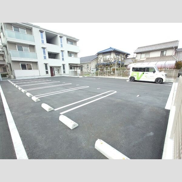 駐車場 (駐車場)