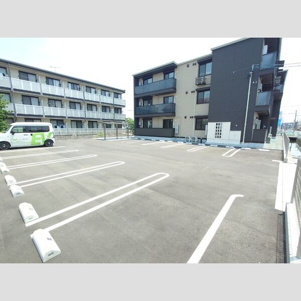 駐車場 (駐車場)