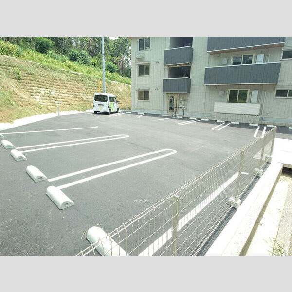 駐車場 (駐車場)