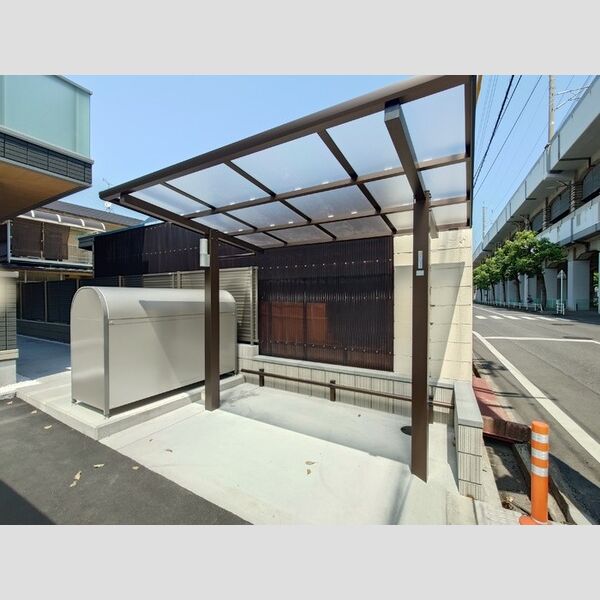 現地周辺 (自転車置き場)