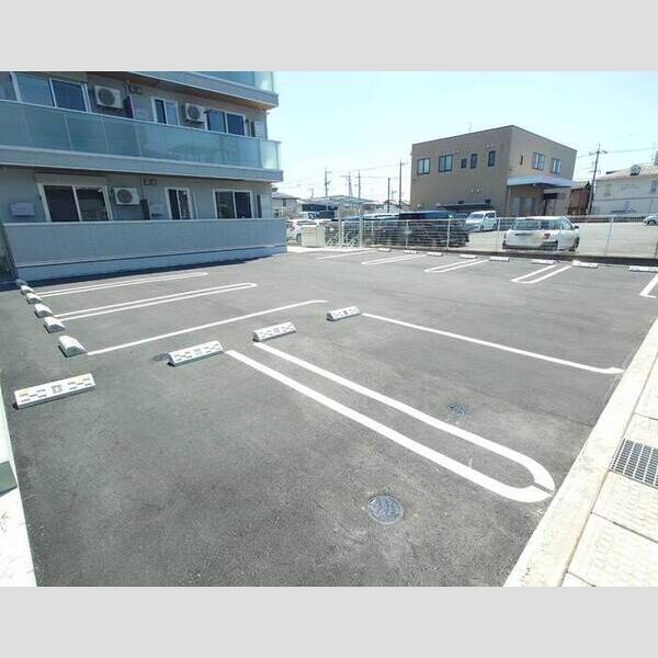 駐車場 (駐車場)