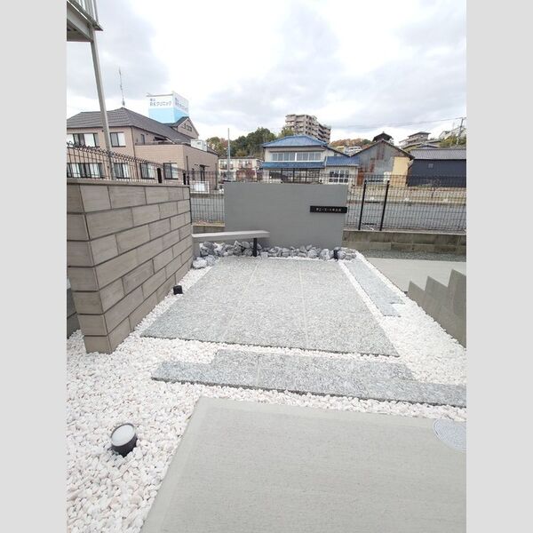 エントランス (銘板)