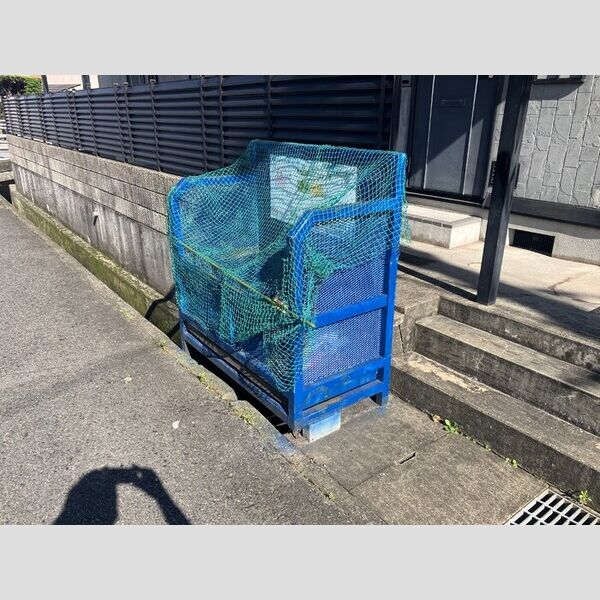 現地周辺 (ゴミ庫)