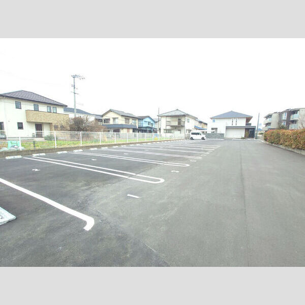 駐車場 (駐車場)