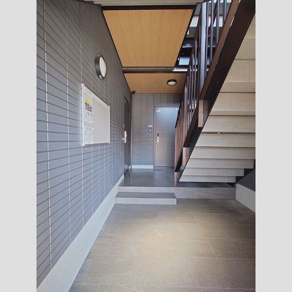 現地周辺 (階段室)