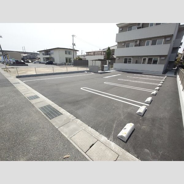 駐車場 (駐車場)