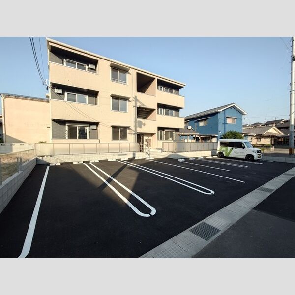 駐車場 (駐車場)
