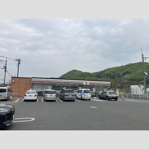 現地周辺 (セブンイレブン福山新市町神谷川橋店)