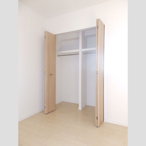 収納 (北側洋室　クローゼット)