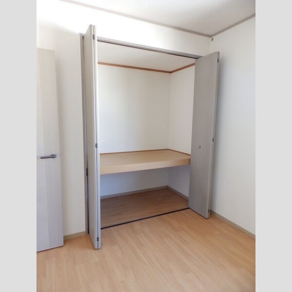 その他設備 (クローゼット)