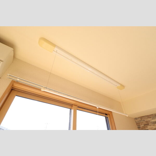 その他設備 (室内物干し)