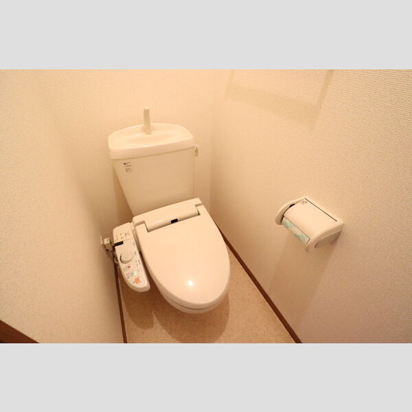 トイレ (トイレ)