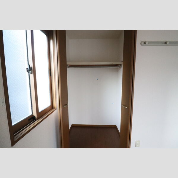 収納 (洋室収納)