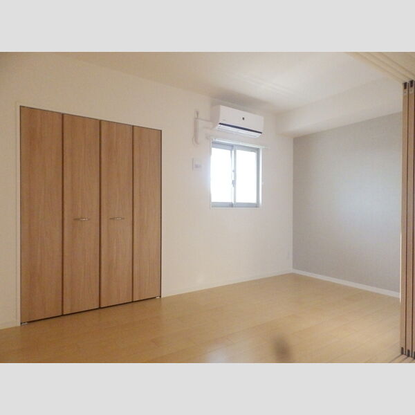 その他 (北側洋室)