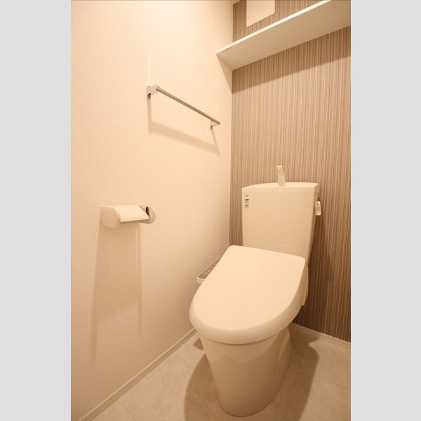 トイレ (温水洗浄暖房便座)