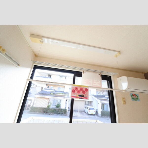 その他 (室内物干し)