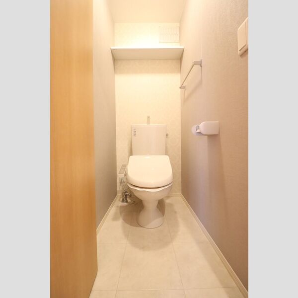 トイレ (温水洗浄便座)