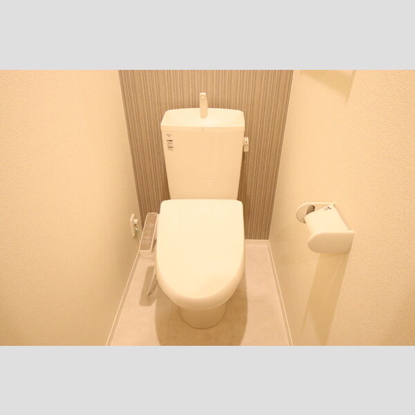 トイレ (温水洗浄暖房便座)