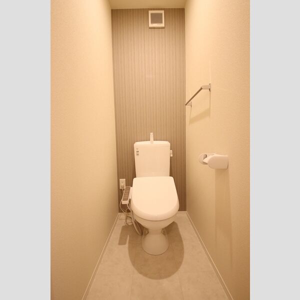 トイレ (温水洗浄暖房便座)