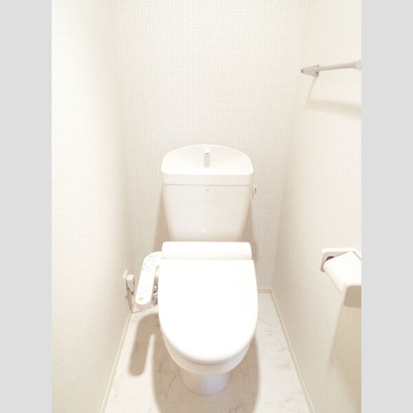 トイレ (温水洗浄暖房便座)