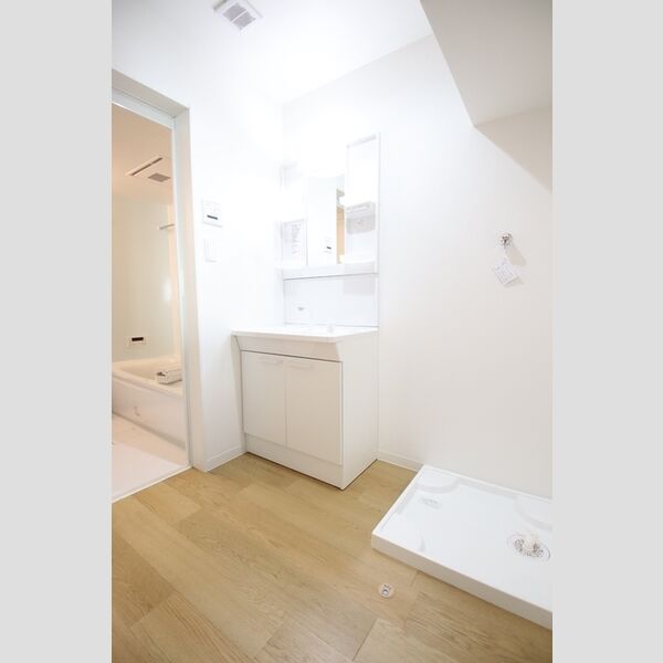 洗面所 (洗髪洗面化粧台)