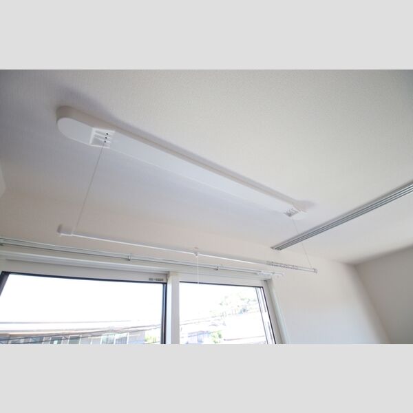 その他設備 (室内物干し)