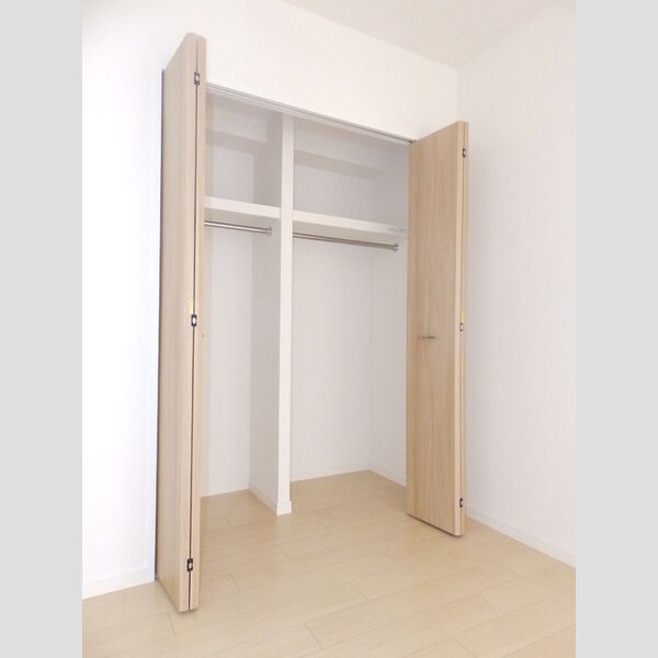 収納 (北側洋室　クローゼット)