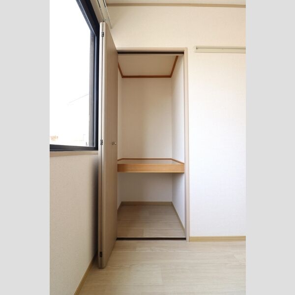 収納 (洋室収納)