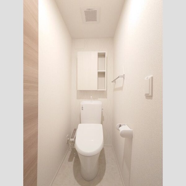 トイレ (トイレ(温水洗浄暖房便座))