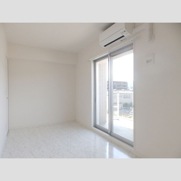 その他 (北側洋室)