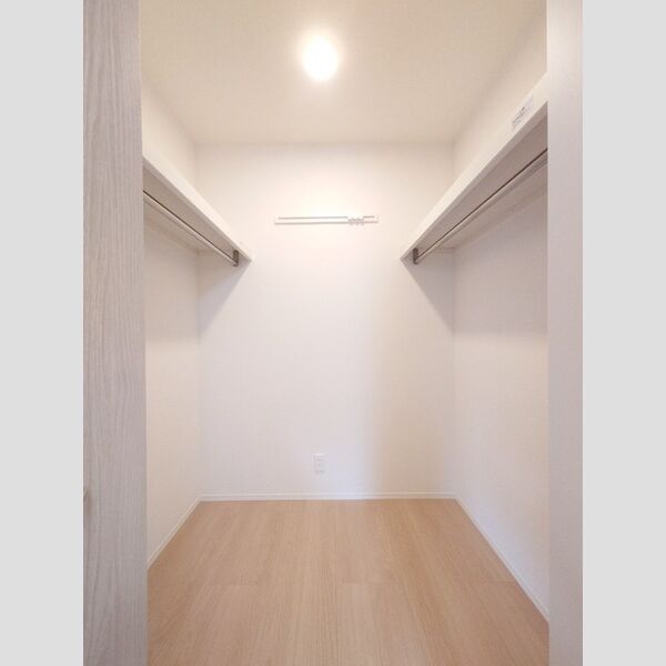 収納 (ウォークインクローゼット)