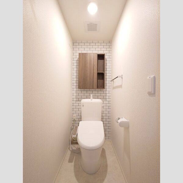 トイレ (温水洗浄暖房便座)