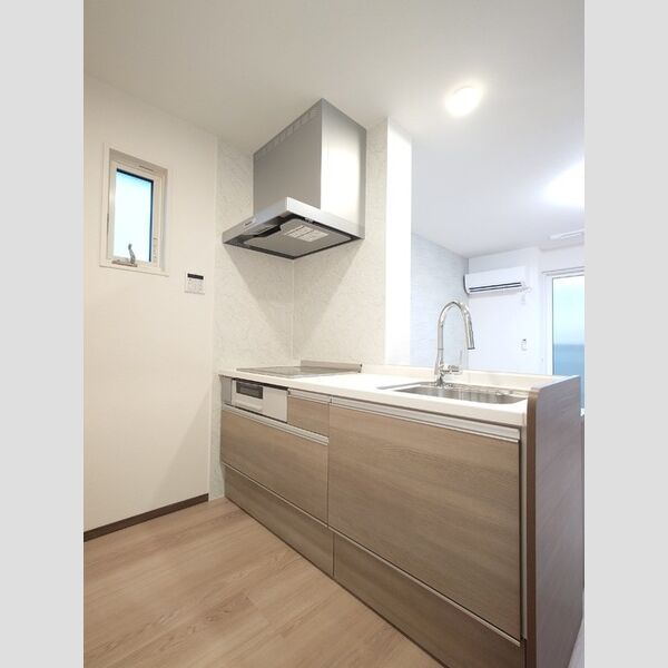 キッチン (対面カウンターシステムキッチン)