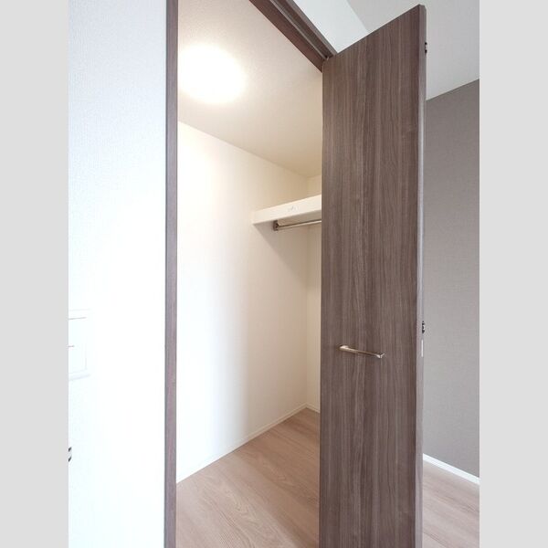 収納 (ウォークインクローゼット)
